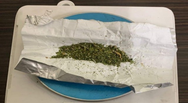 Bekçilerin şüphe üzerine aradığı şahıslardan uyuşturucu çıktı