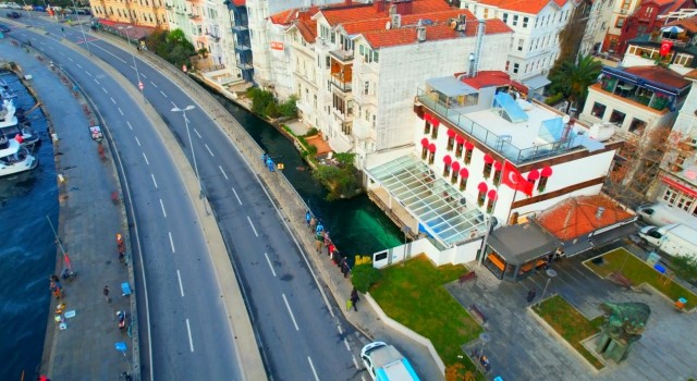 Beşiktaşta iskelesi çöken ve 25 kişinin denize düştüğü restoran havadan görüntülendi