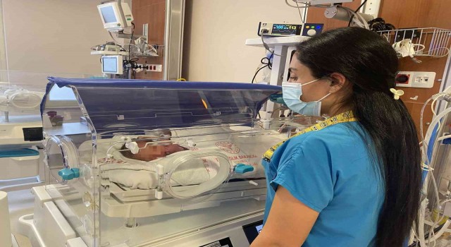 Beylikdüzünde çöp poşetinde bulunan bebeğin durumunun iyi olduğu öğrenildi