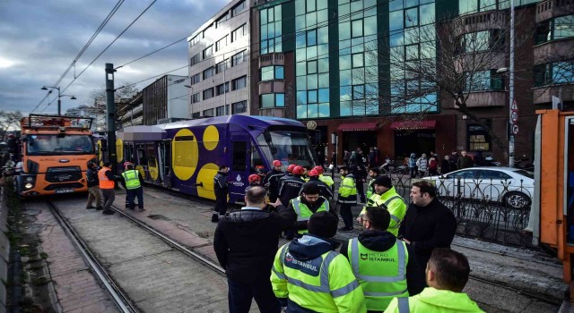 Beyoğlu Belediye Başkan Haydar Ali Yıldız, tramvay kazası sonrasında açıklamalarda bulundu