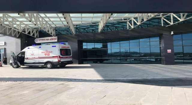 Bilecikte bir fabrikada yüksekten düşen mühendis yaralandı