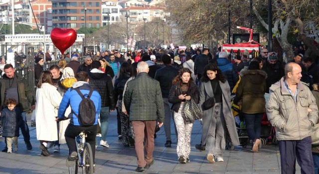 Bilim Kurulu Üyesi Prof. Dr. Şener: Grip, diğer solunum yoluyla bulaşan enfeksiyon hastalıklarından farklı olarak ölüm riski de içeriyor