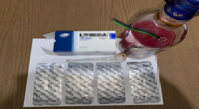 Bingölde 54 adet yeşil reçeteli kapsül ve metamfetamin aparatı ele geçirildi