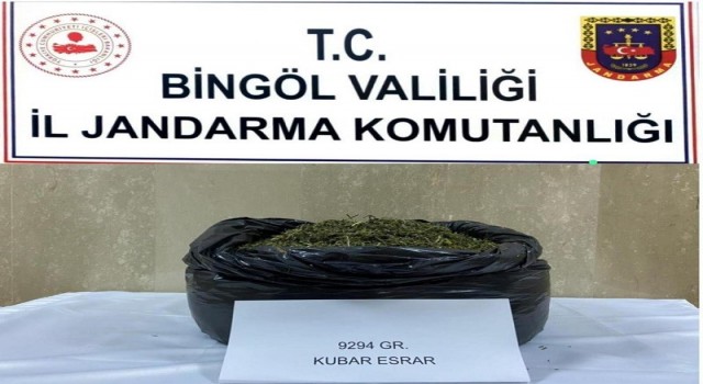 Bingölde menfez altına gizlenmiş 9 kilo esrar ele geçirildi