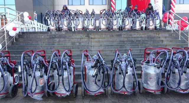 Bingölde yetiştiricilere 223 adet süt sağım makinesi dağıtıldı