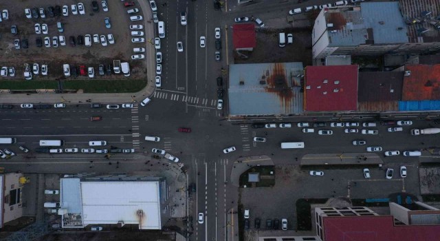 Bingölün en işlek kavşağında yollar 6 şeride yükseltildi