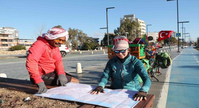 Bisikletle Avrupa turuna çıkan Fransız çift 863 günde 27 ülke gezdi