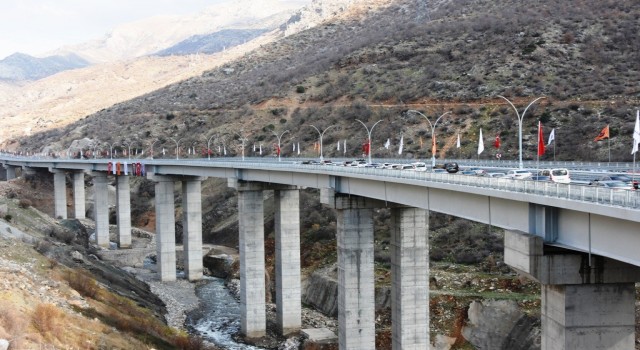 Bitlis Çayı Viyadüğü törenle açıldı