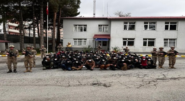 Bitliste 130 düzensiz göçmen yakalandı