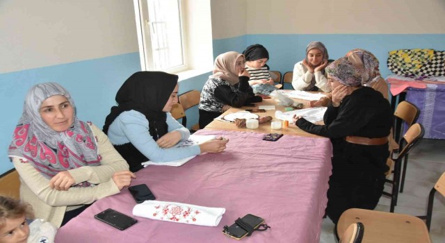 Bitliste “Köy Yaşam Merkezleri” açılmaya devam ediyor