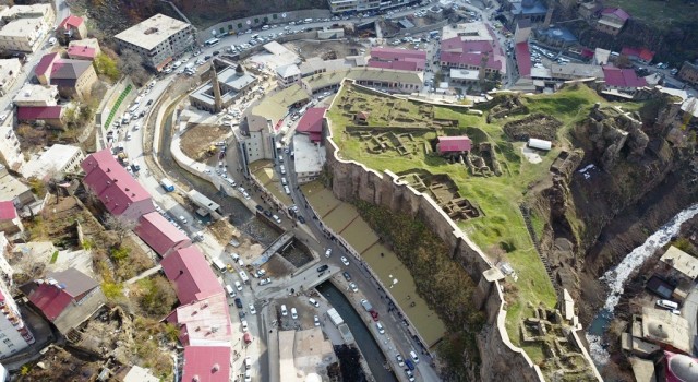 Bitliste tarihi köprülerin restorasyonu tamamlandı