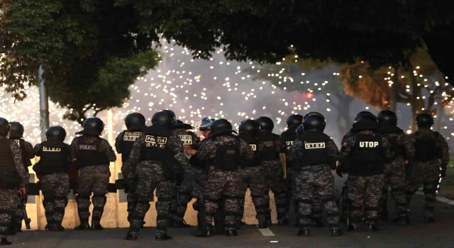 Bolivyada muhalefet liderinin destekçileriyle polis arasında çatışma