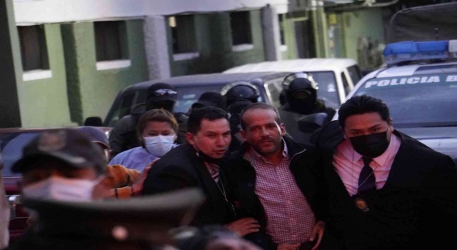 Bolivyada muhalif lider Camacho gözaltına alındı