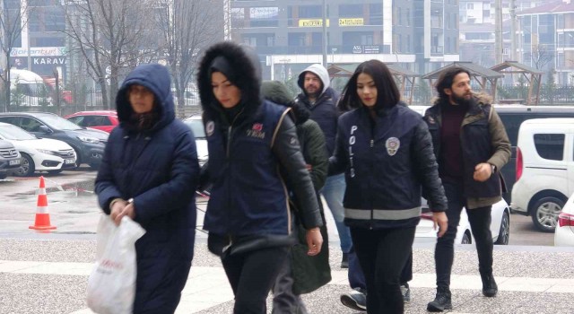 Boluda DEAŞ ve FETÖden gözaltına alınan 3 şüpheli adliyede
