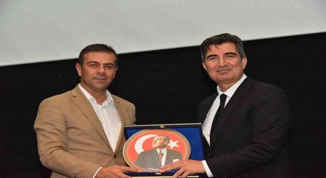 Bozüyükte “Önce Vatan” isimli konferans düzenlendi