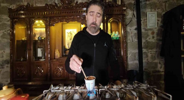Bu kahve cezvesiz pişiyor, tadı dillere destan