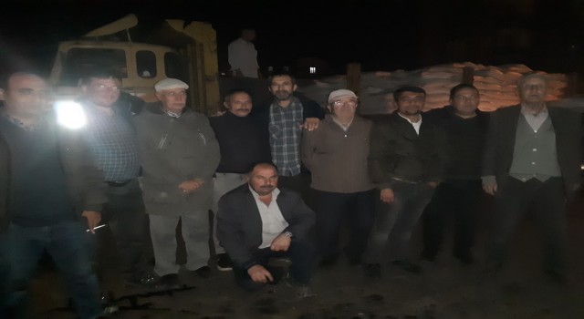 Burhaniyede arıcılara şeker dağıtıldı