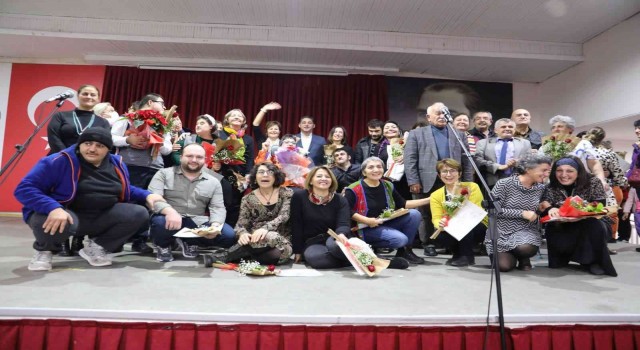 Burhaniyede engellilerden tiyatro