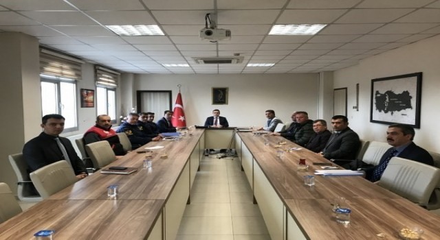 Burhaniyede zeytin hırsızlığı önlemleri değerlendirme toplantısı yapıldı