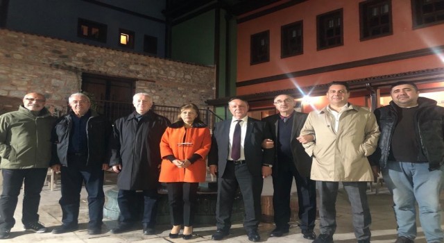 Bursa Aydınlar Ocağından öğretim görevlisine tepki
