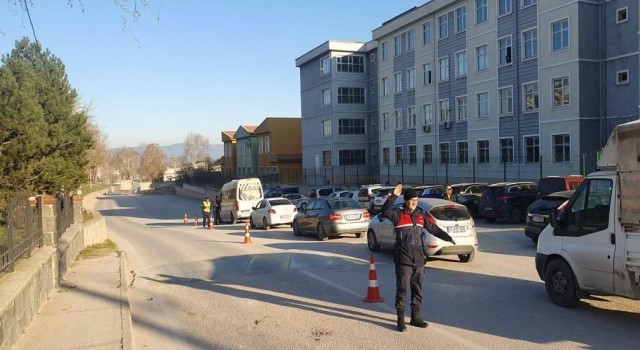 Bursa İl Jandarma Komutanlığından 554 personelle “Huzur Uygulaması”