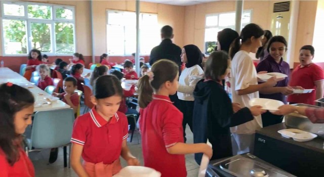 Bursada 29 bin 654 öğrenciye ücretsiz yemek