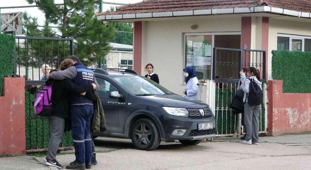 Bursada gıda zehirlenmesi şüphesiyle 8 öğrenci hastaneye kaldırıldı