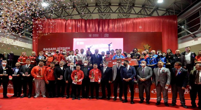 Bursada sporun yıldızlarına ödül yağmuru
