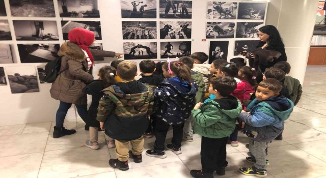 BursaFotoFeste öğrenci çıkarması