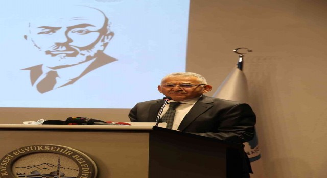 Büyükkılıç: İstiklal Şairimizi rahmet, minnet ve hürmetle yad ediyorum