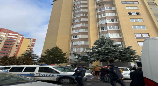 Cam silerken beton zemine düşen kadın hayatını kaybetti