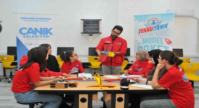 Canikte gençler gökyüzüyle buluşuyor