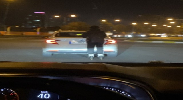 Canını hiçe saydı metrelerce yol tutunarak ilerledi