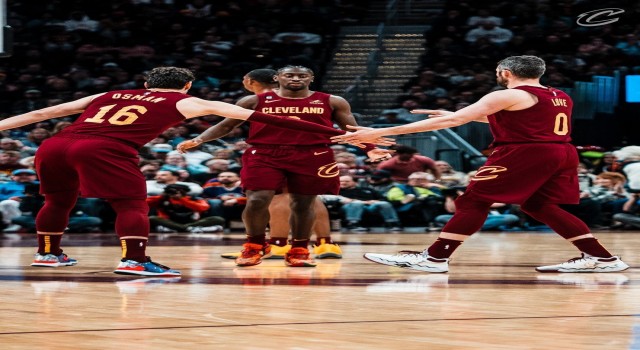 Cedili Cleveland, geriden gelip kazandı