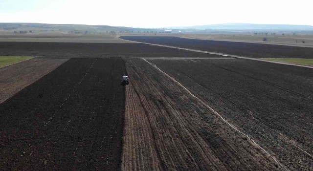 Çiftçilere kuraklık uyarısı: Toprak suyunu koruyucu tedbirler alın