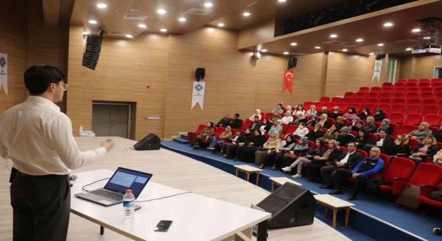 Cizrede aile okuluyla 2770 haneye ulaşıldı