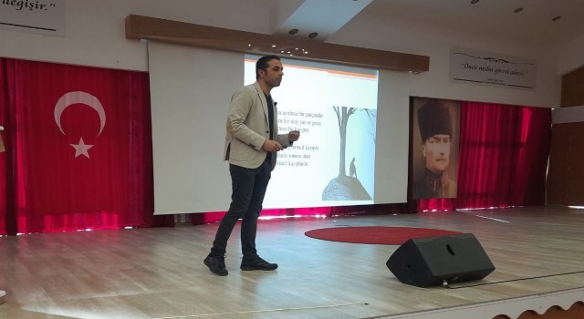 Çocuk ile ergenlerde kayıp ve yas danışmanlığı konferansı düzenlendi