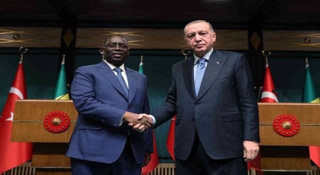 Cumhurbaşkanı Erdoğan: Senegal ile ikili ticaret hacmimizi en kısa sürede bunu 1 milyar dolara çıkarmayı hedefliyoruz