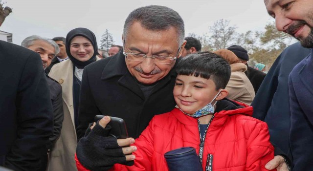 Cumhurbaşkanı Yardımcısı Oktay: “EYT ile ilgili sorunu 1-2 haftada çözeceğiz”