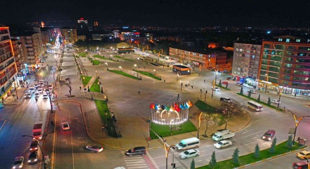 Cumhuriyet Meydanına vatandaşlardan tam not