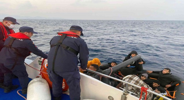Datçada 34 düzensiz göçmen kurtarıldı