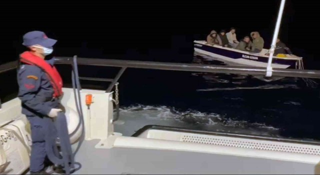 Datçada 6 göçmen kurtarıldı, 24 göçen yakalandı