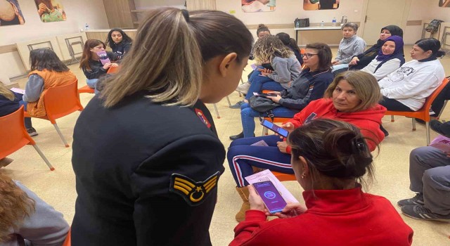 Denizli jandarması kadın ve aile içi şiddetle mücadelesini sürdürüyor