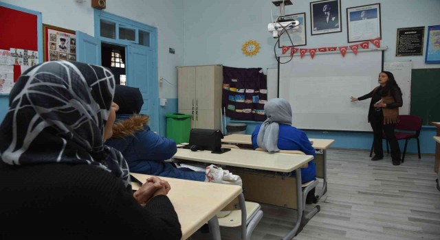 Denizlide 10 bin aileye eğitim verildi
