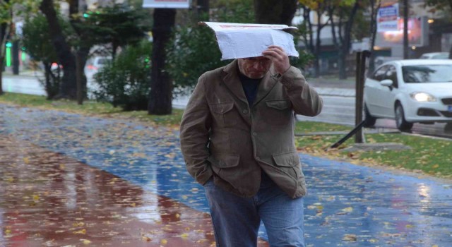 Denizlide kuvvetli sağanak yağış bekleniyor