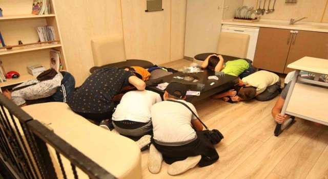 Deprem gerçeğini bu merkezde öğreniyorlar