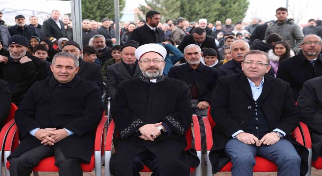 Diyanet İşleri Başkanı Erbaş, Kırşehirde Hacı Adem Bircan Camiinin açılışına katıldı
