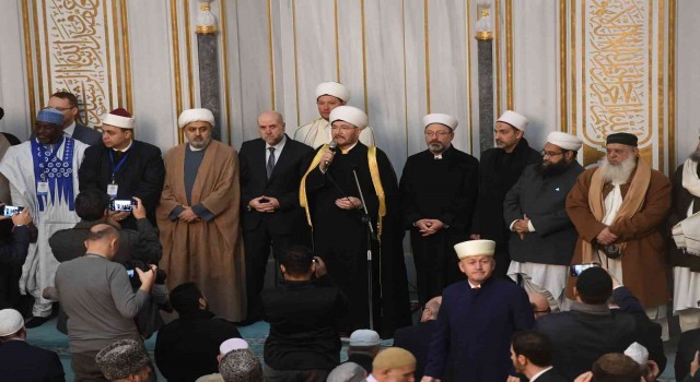 Diyanet İşleri Başkanı Erbaş, Rusyada hutbe irad etti