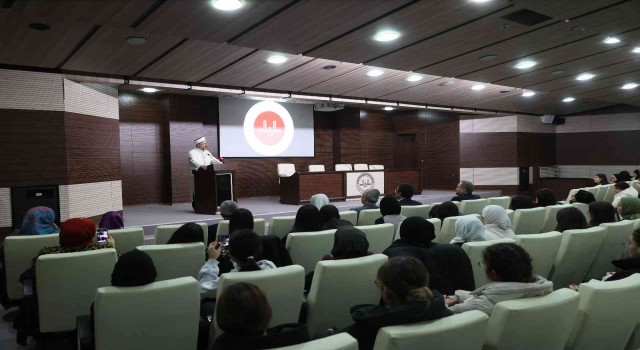 Diyanet İşleri Başkanı Erbaş: “Yeryüzünde bir Müslüman için en değerli şey inancını iyi temsil etmesidir”