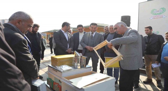 Diyarbakırda bal üreticilerine ekipman desteği sağlandı